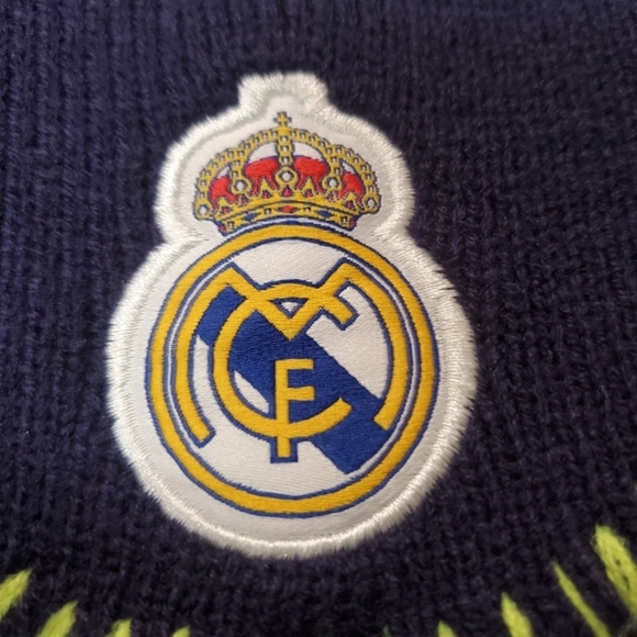 Real‎ Madrid futbol/soccer green/ blue ear flap unisex beanie woven hat - Picture 5 of 10